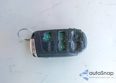 2015 Chrysler 200 Limited z USA, uszkodzony, nr VIN 1C3CCCAB6FN638095